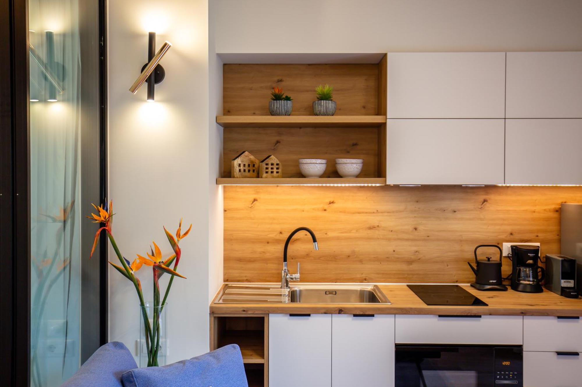 Lola Apartments Liapades Exteriör bild